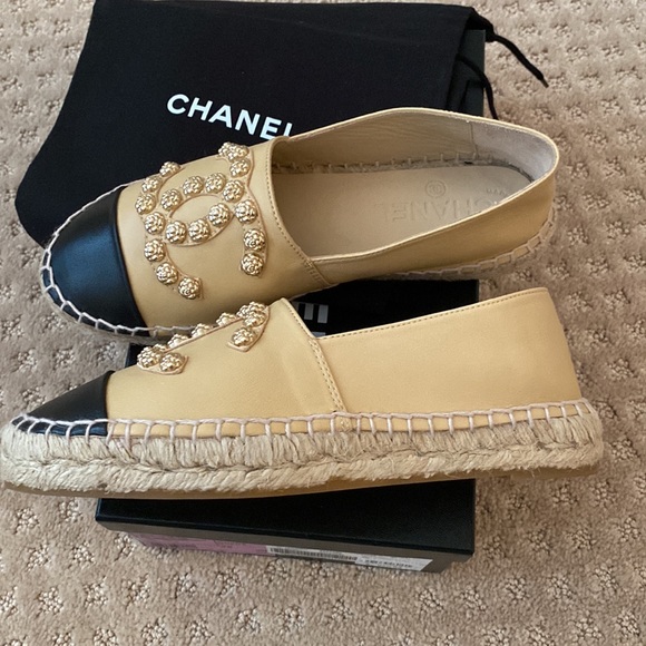❌NOT AVAILABLE ❌ CHANEL double espadrilles beige/black with studs - Picture 13 of 16
